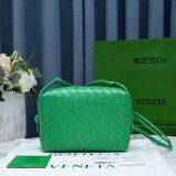 BEST Bottega Veneta Loop Camera Perfect bag 22cm