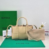 Best Bottega Veneta MINI Arco Tote Bag 25CM