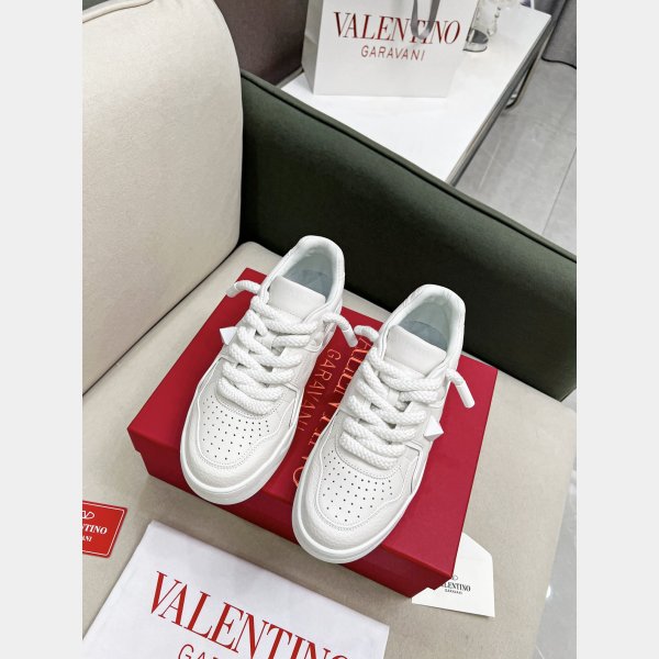 Best Quality Valentino Bread Shoes/Sneakers Good Women/Men price