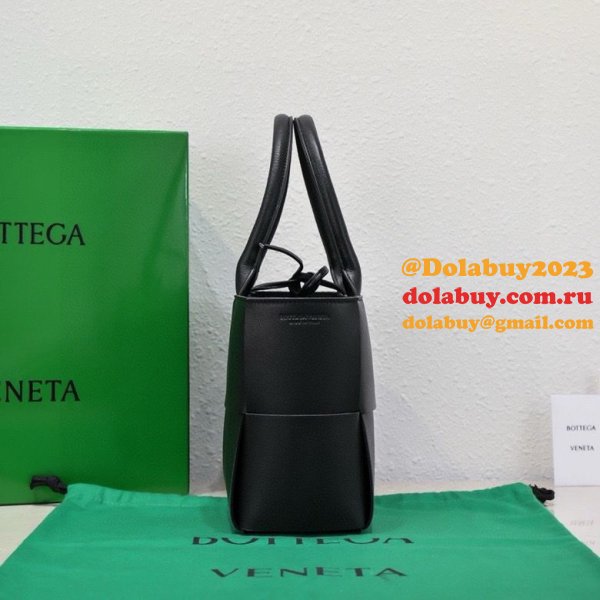 Perfect BOTTEGA VENETA Arco Small Tote Bag 30CM