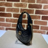 Gucci Best 699514 GG Marmont half-moon-shaped Replica bag