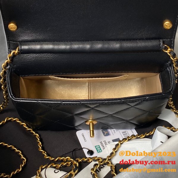 Top Quality CC Shiny Lambskin Crossbody Bag AS4986